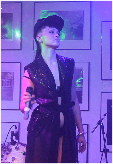Viktoria Modesta