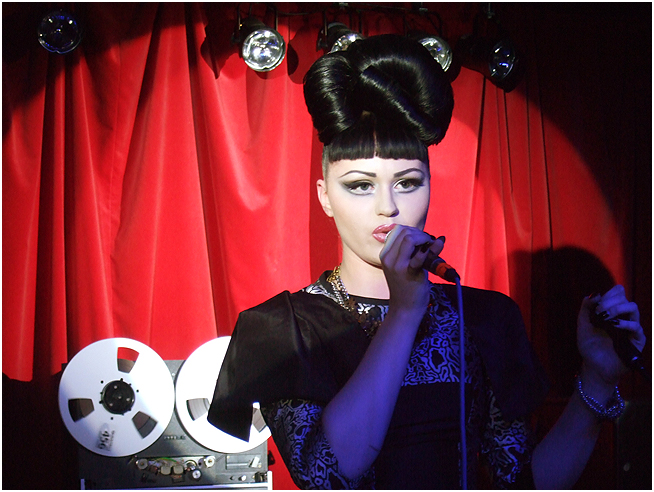 Viktoria Modesta